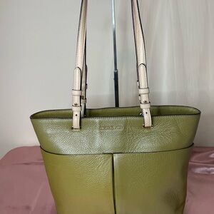 Authentic Michael Kors Purse!!! #020NC Michael Kors Olive Green Leather Bag